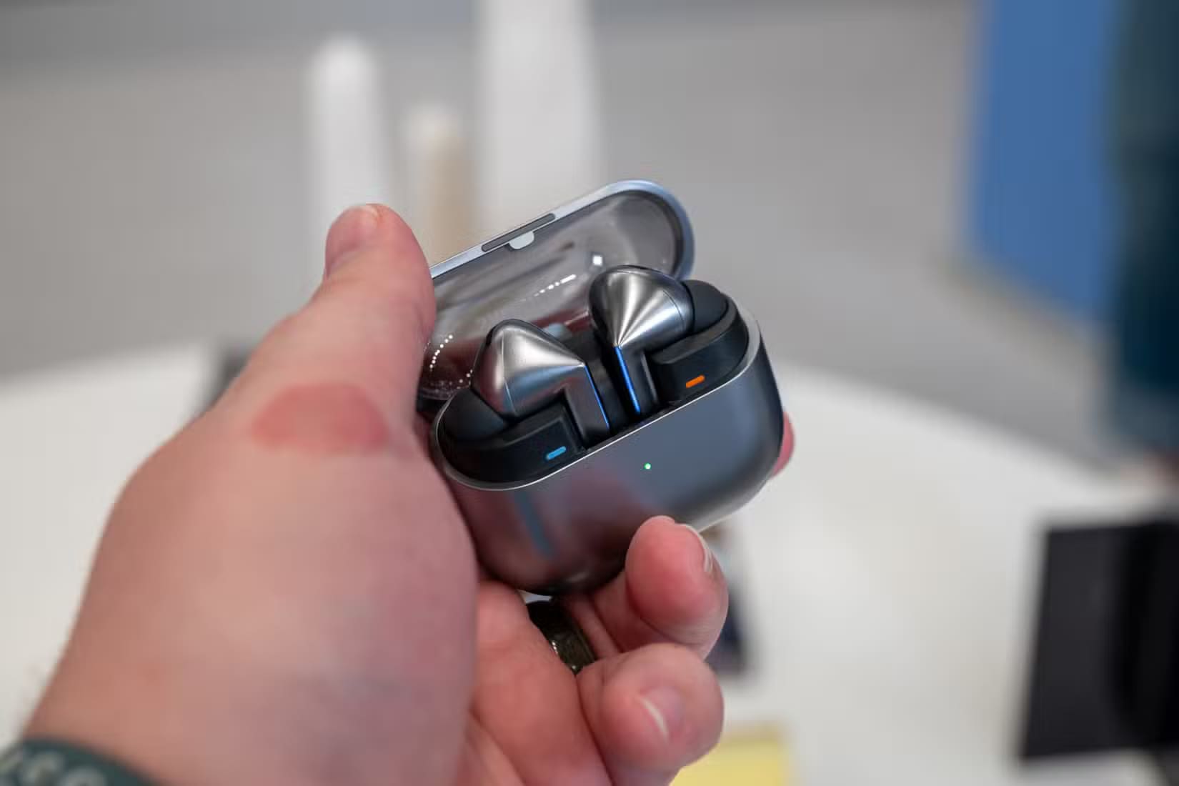 53846736073_16b3e8535f_o بديل AirPods المثالي لمستخدمي Android الذي يجب أن تعرفه