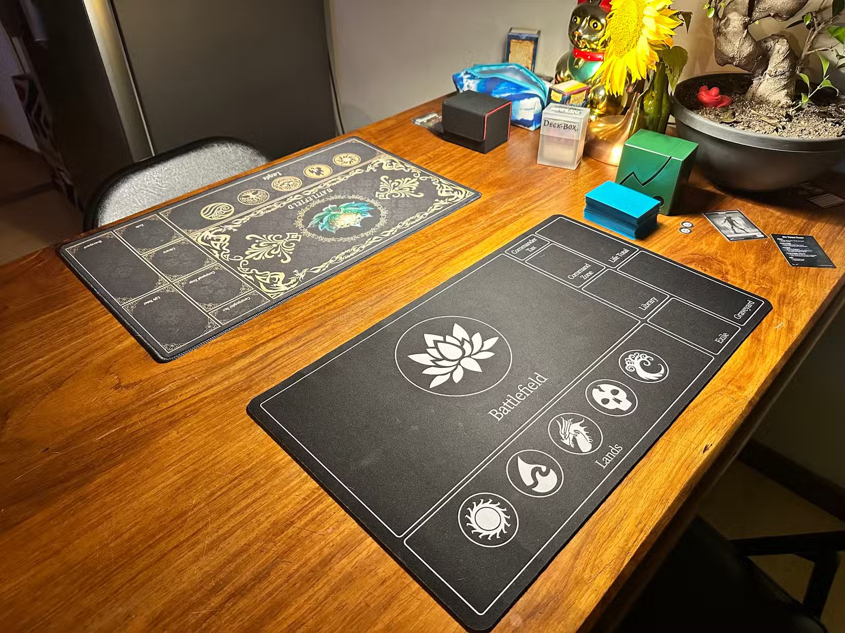 a-pair-of-magic-the-gathering-play-mats-bought-from-temu لماذا أصبح Temu وجهتي المفضلة للتسوق عبر الإنترنت