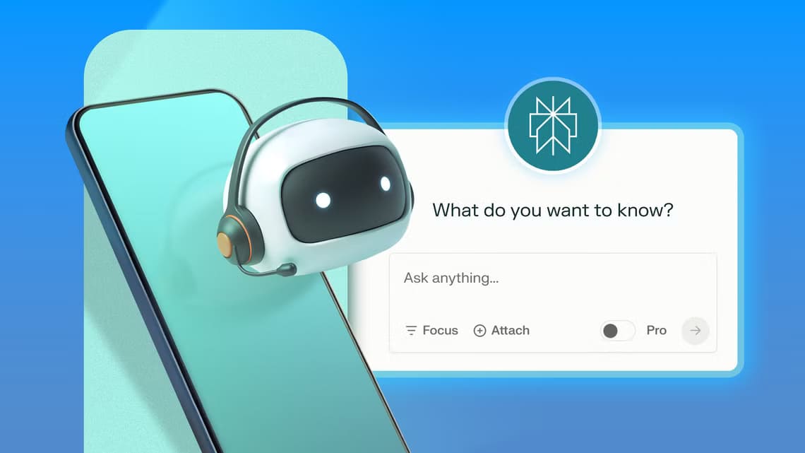 a-phone-with-a-robot-head-above-the-screen-and-the-perplexity-ai-text-input-field-beside-it كيفية الاستفادة من مساعد Perplexity AI على أجهزة Android لتحسين إنتاجيتك