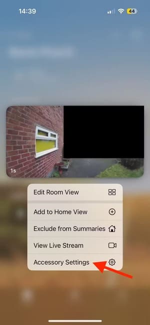 accessory-settings-option-for-camera-in-home-app-on-iphone كيفية تفعيل فيديو HomeKit الآمن لكاميرات المنزل الذكي وأهميته في 2025