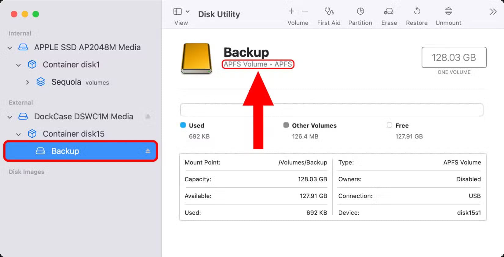 apple-macos-sequoia-15-3-disk-utility-external-drive-selected-file-system-annotated أفضل الطرق لاستخدام محركات الأقراص الخارجية مع أجهزة Mac بكل كفاءة