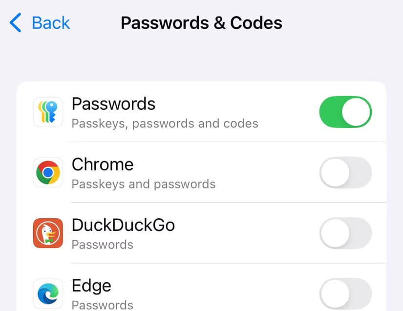 enable-autofill-from-browsers-and-other-password-managers-on-iphone كيفية تخصيص تطبيقات iPhone الافتراضية للمكالمات والرسائل والبريد الإلكتروني