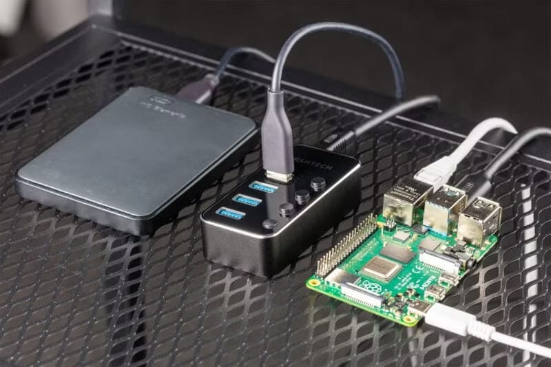 nas-box-800x533-1 أفكار غير تقليدية لاستغلال جهاز Raspberry Pi القديم في مشاريع مفيدة