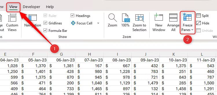 the-freeze-panes-button-in-the-view-tab-on-excel-s-ribbon-is-highlighted نصائح Excel السريعة لزيادة إنتاجيتك وتوفير الوقت في العمل