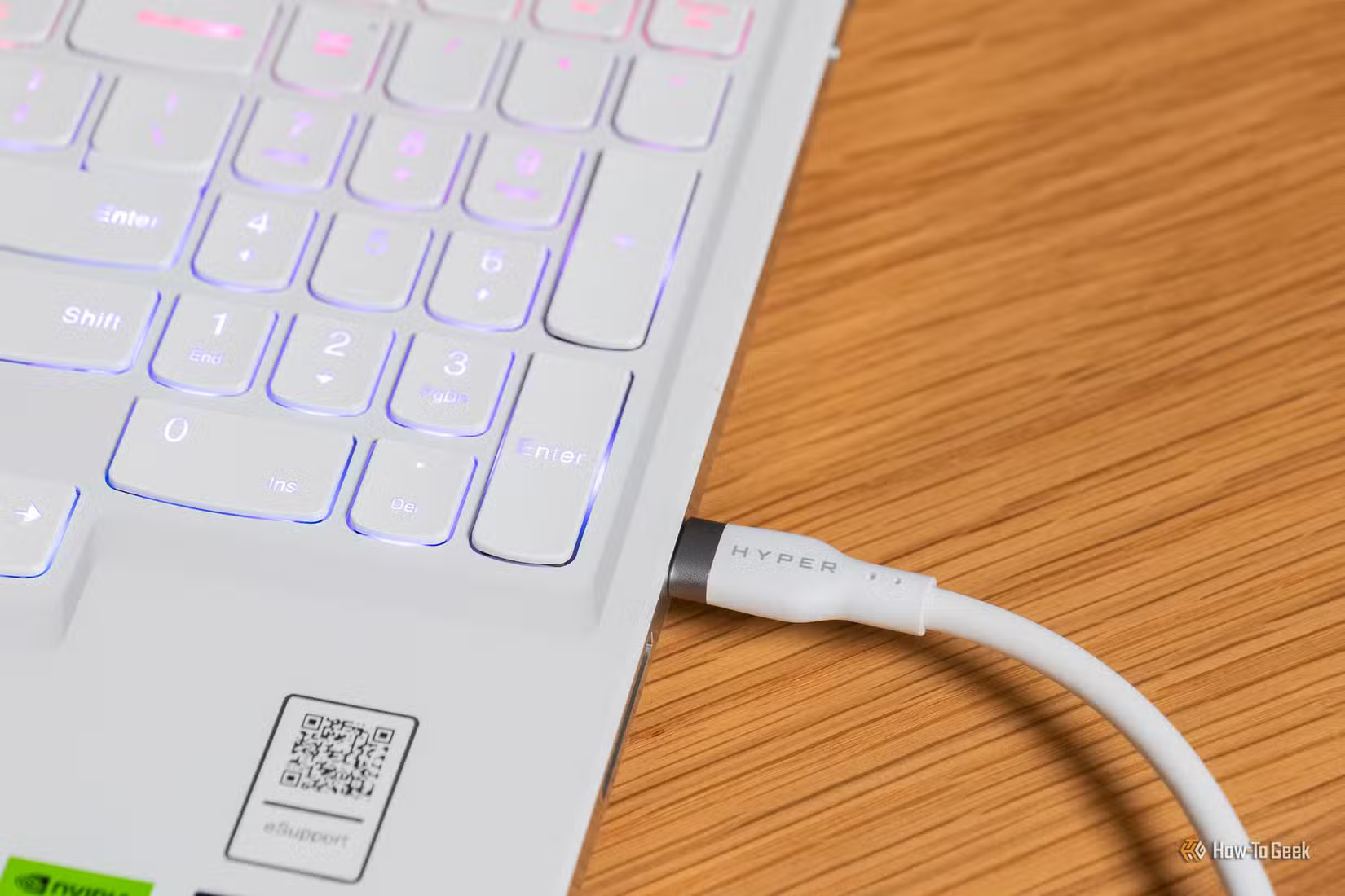 the-hyper-hyperjuice-240w-silicone-usb-c-to-usb-c-cable-plugged-into-a-laptop_53656654504_o أفضل خيارات الاتصال لشاشات 4K بين HDMI وDisplayPort وUSB-C