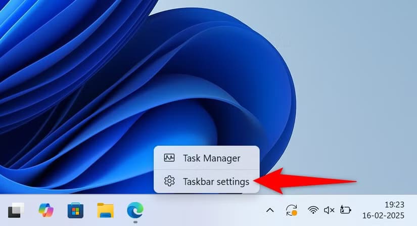 17-open-taskbar-settings 10 طرق فعّالة لتسريع Windows 11 على الأجهزة القديمة