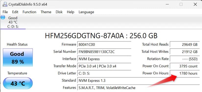 2-checking-the-power-on-hours-of-a-hard-drive-using-the-crystaldiskinfo-tool كيفية معرفة عمر القرص الصلب لديك وخطوات التحقق بسهولة